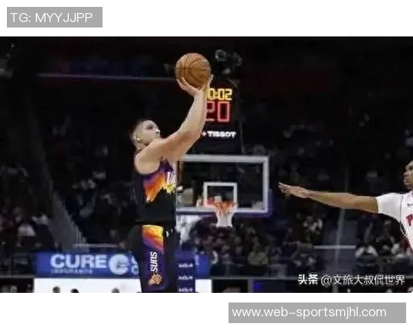 埃奇库姆倒地抢断展现速度76人迅速暂停保护球权